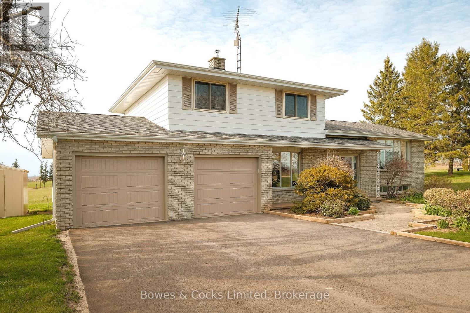 952 THIRD LINE - Image 2