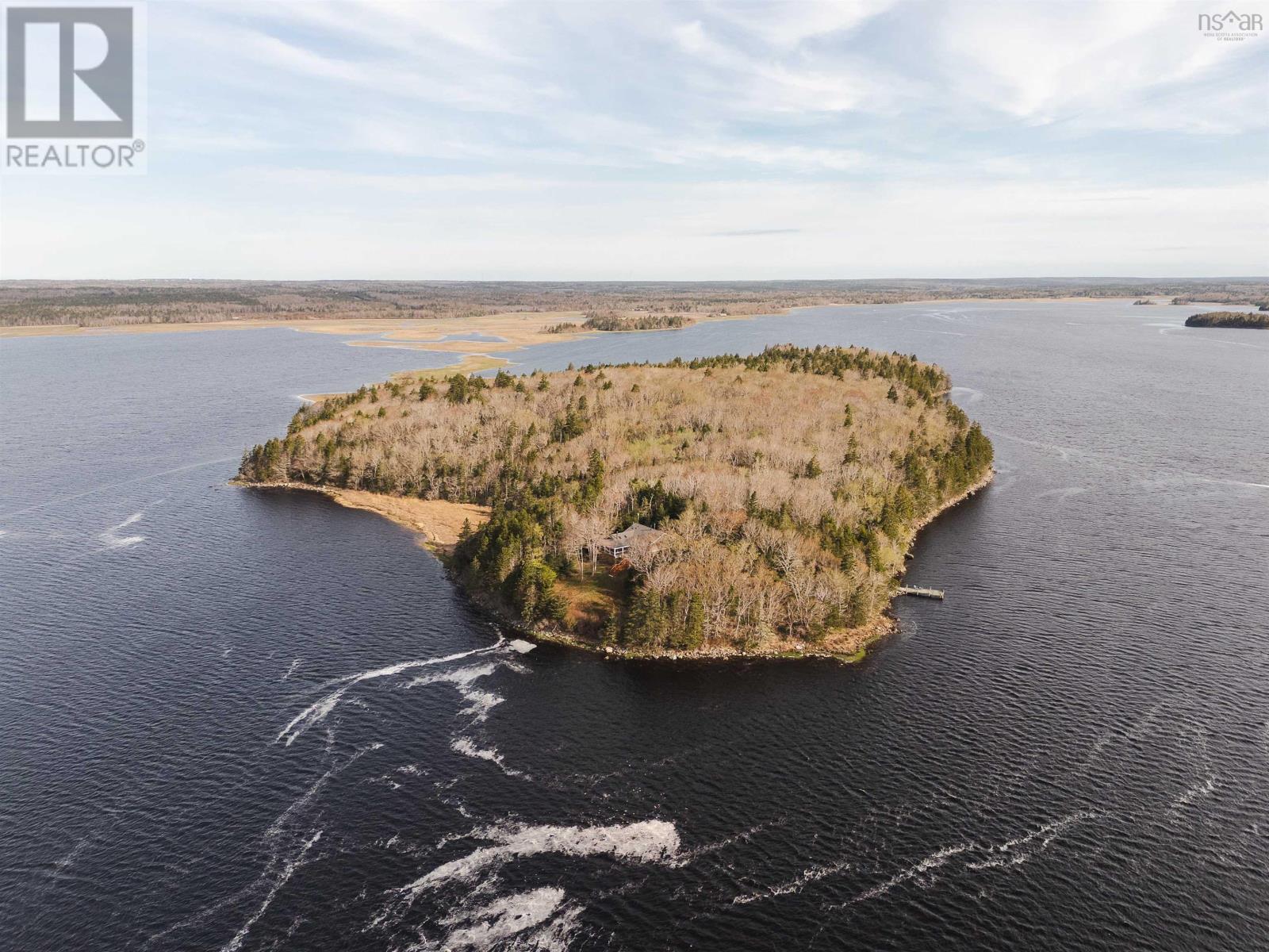 Property photo of Maple Island