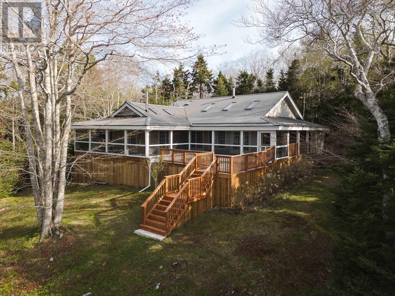 Property 1 of 50 of Maple Island