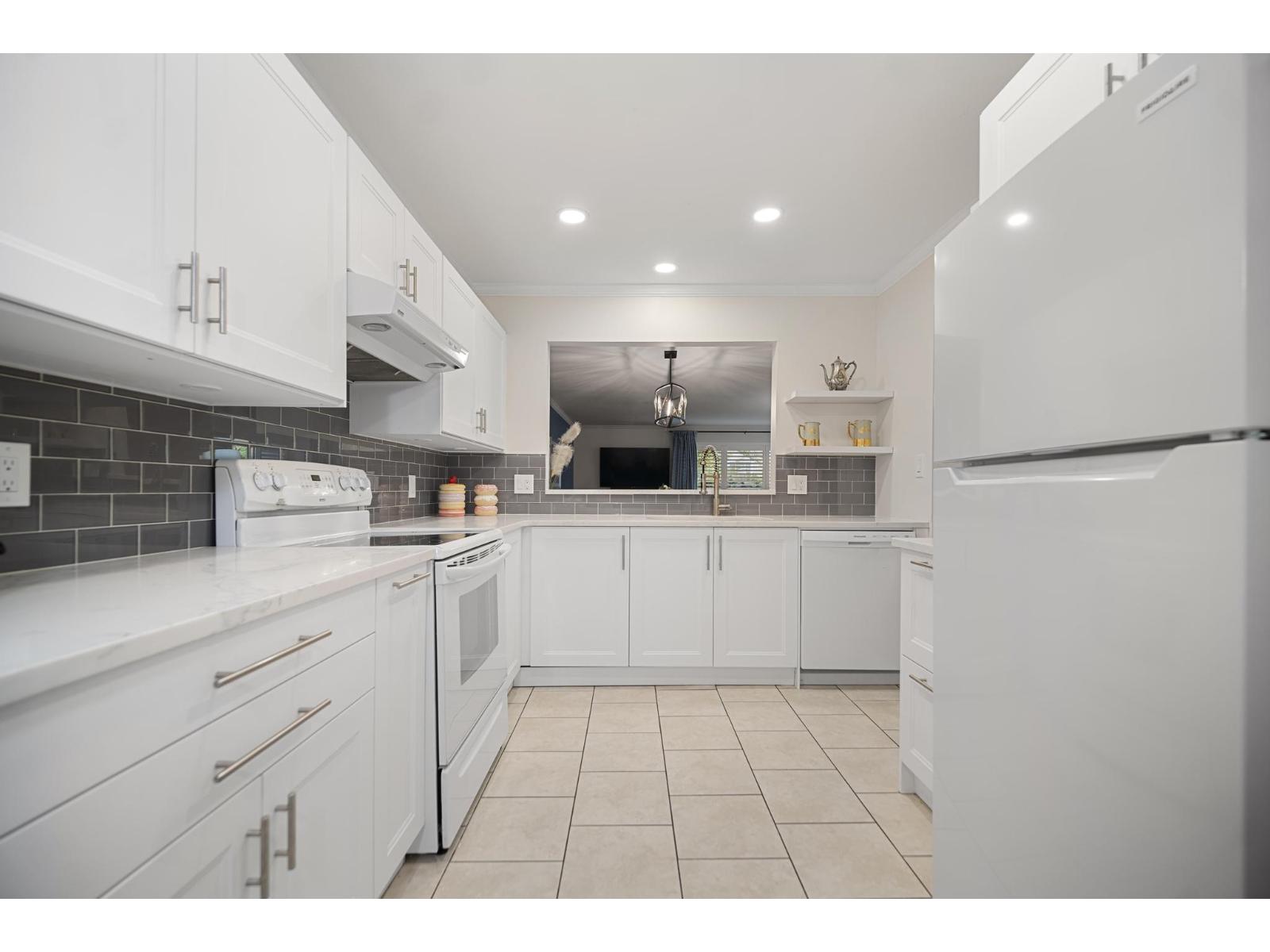 106 15270 17 AVENUE, Surrey