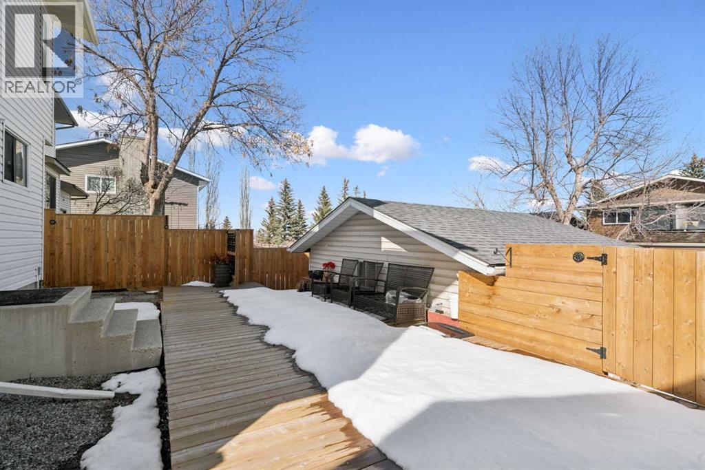 220 Macewan Glen Place NW - 46