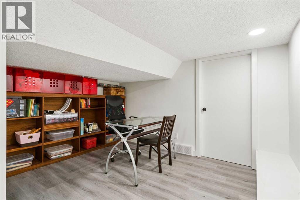 220 Macewan Glen Place NW - 38