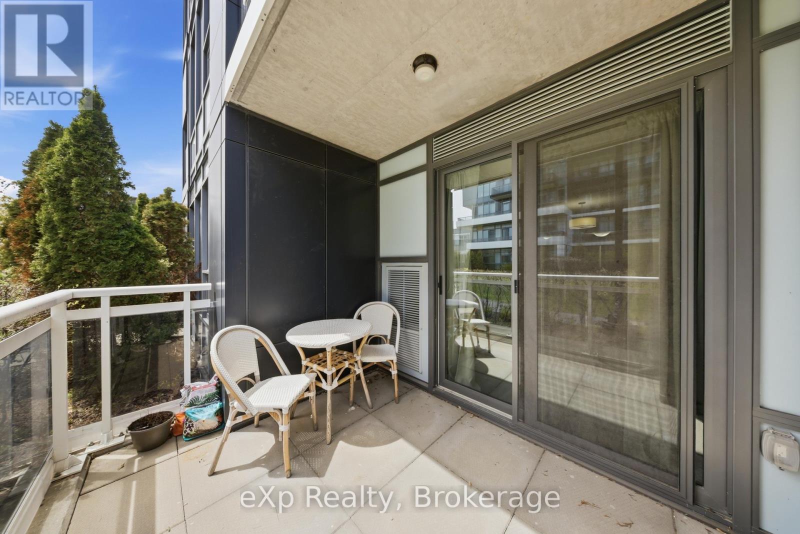 #205 63 ARTHUR STREET S - 26