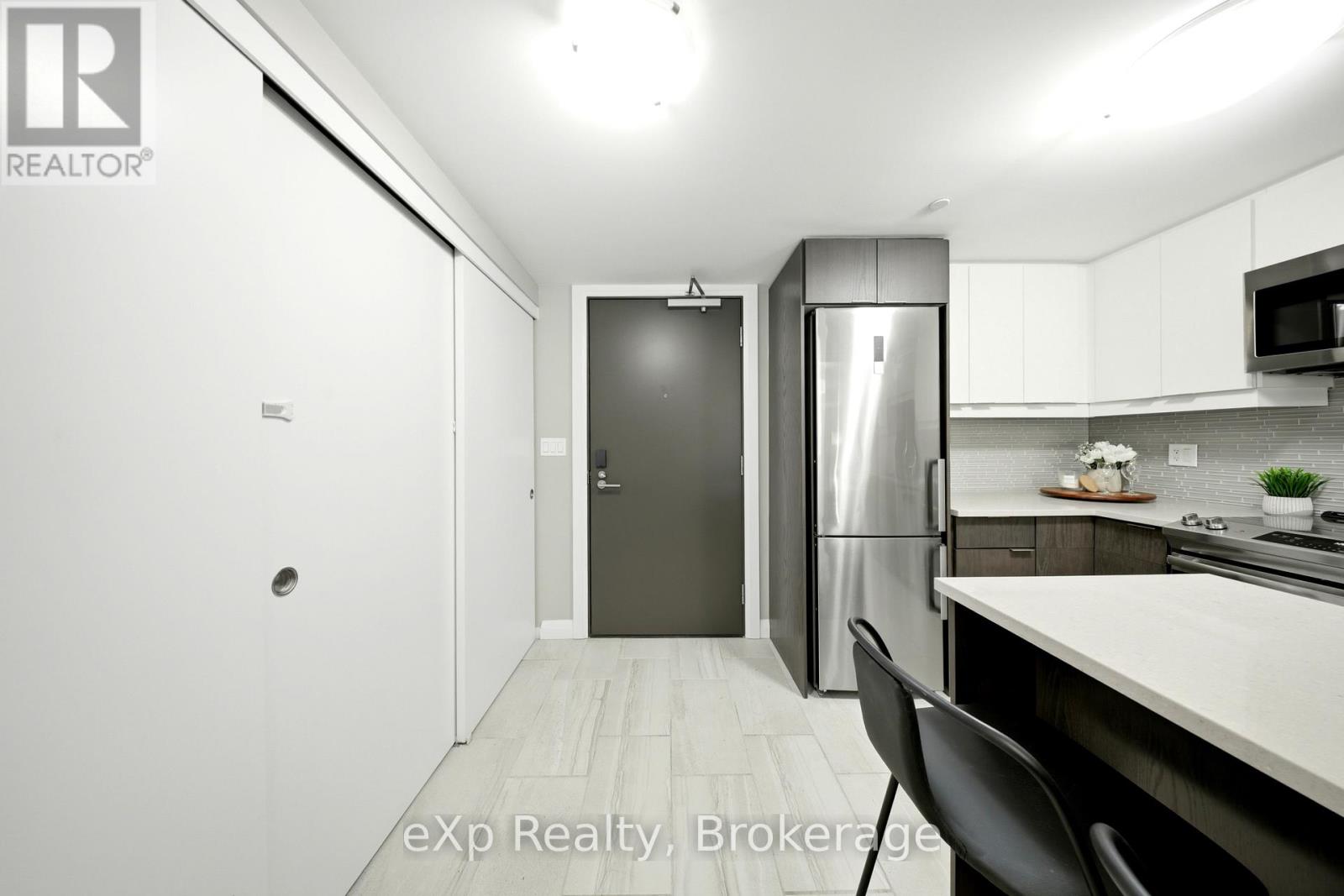 #205 63 ARTHUR STREET S - 9