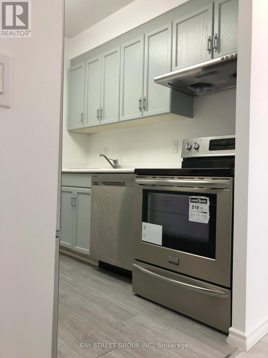#308 284 BLOOR STREET W - 7