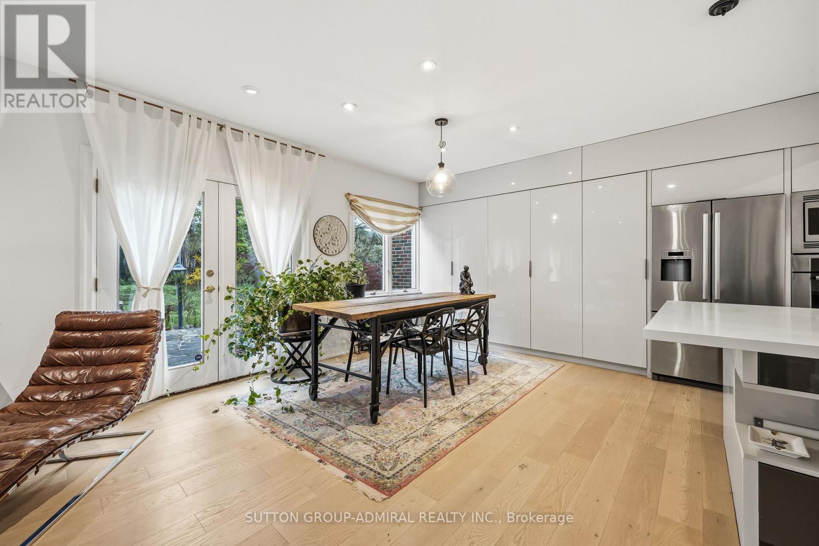 94 ST LEONARD'S AVENUE - 11