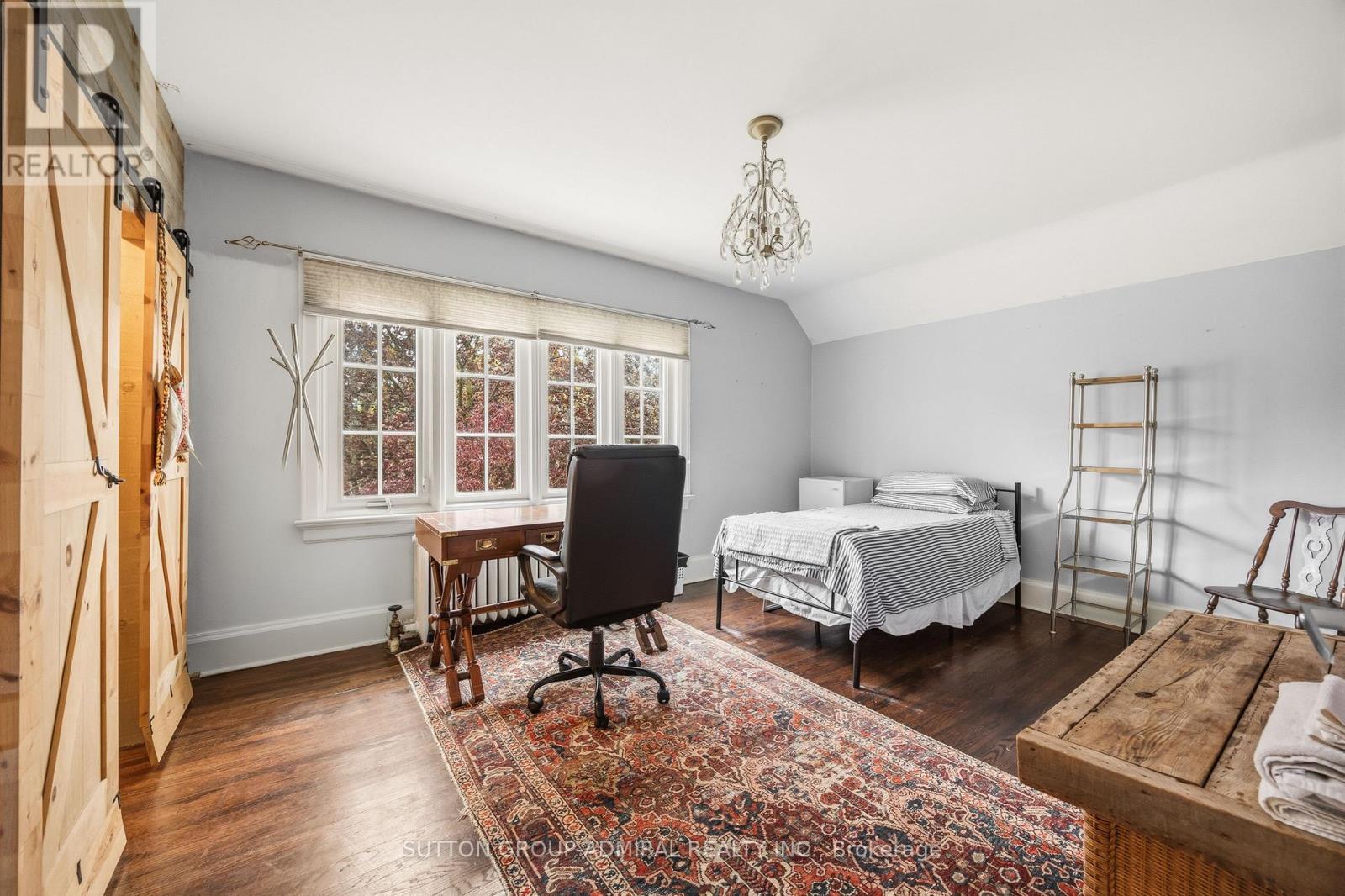 94 ST LEONARD'S AVENUE - 24