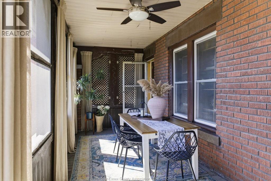 557 MOY AVE - 20