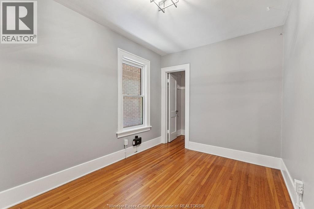 557 MOY AVE - 33