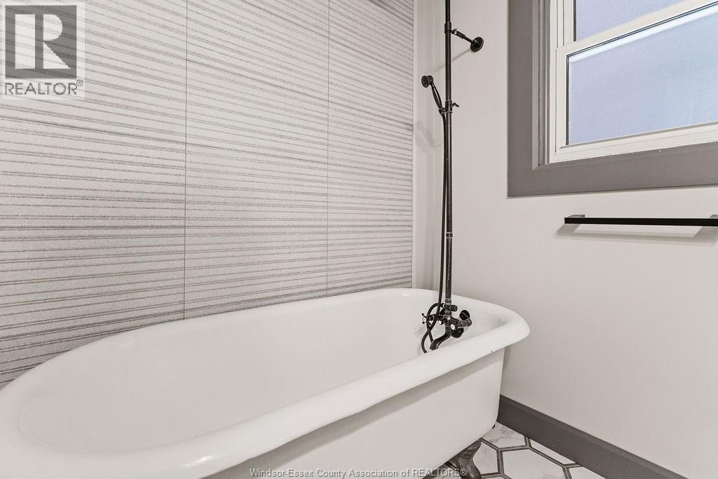 557 MOY AVE - 40