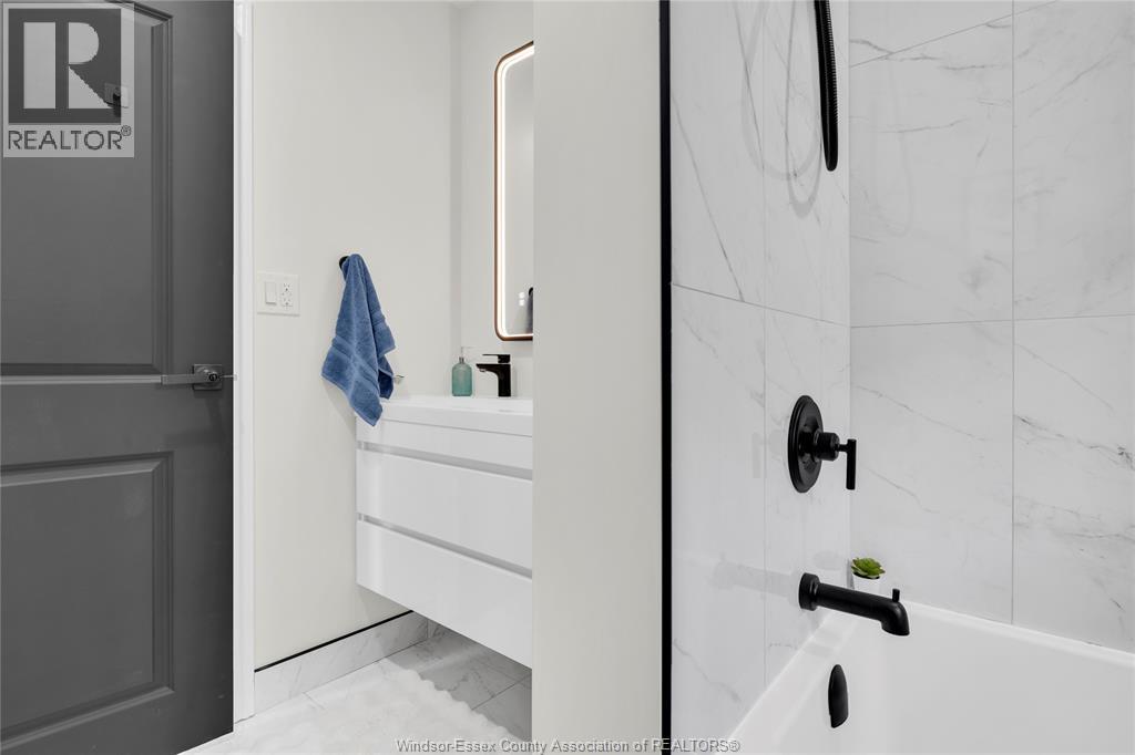 556 CLOVER, Windsor, Ontario, N8P1C6 — Photo 17