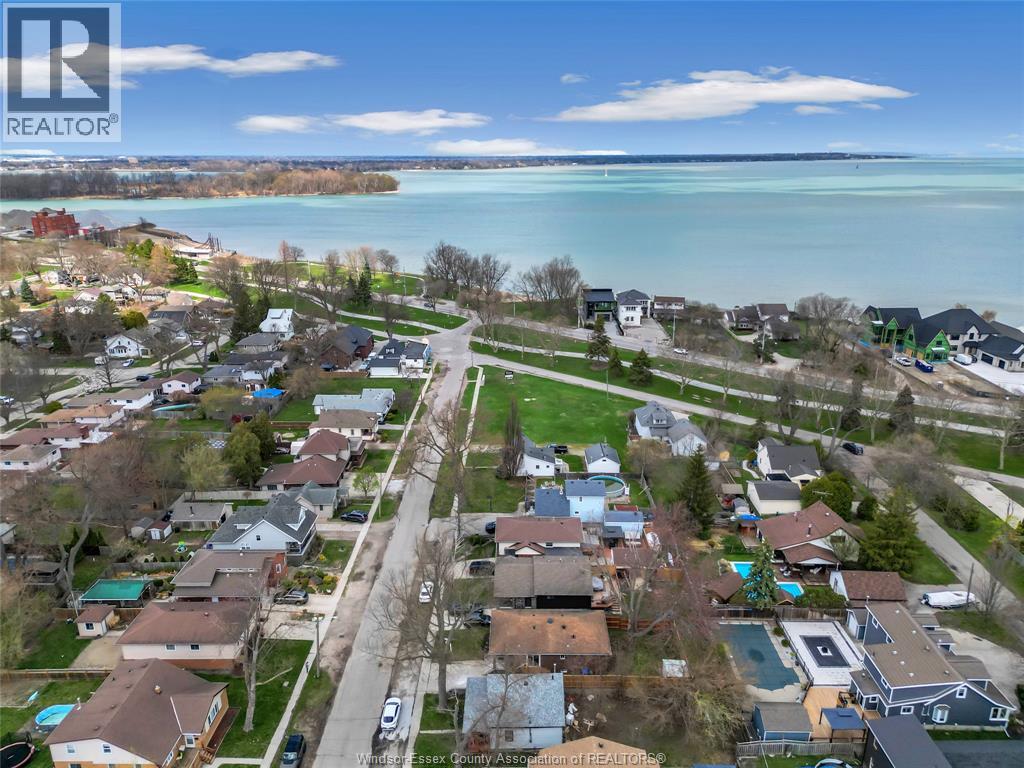 556 CLOVER, Windsor, Ontario, N8P1C6 — Photo 34