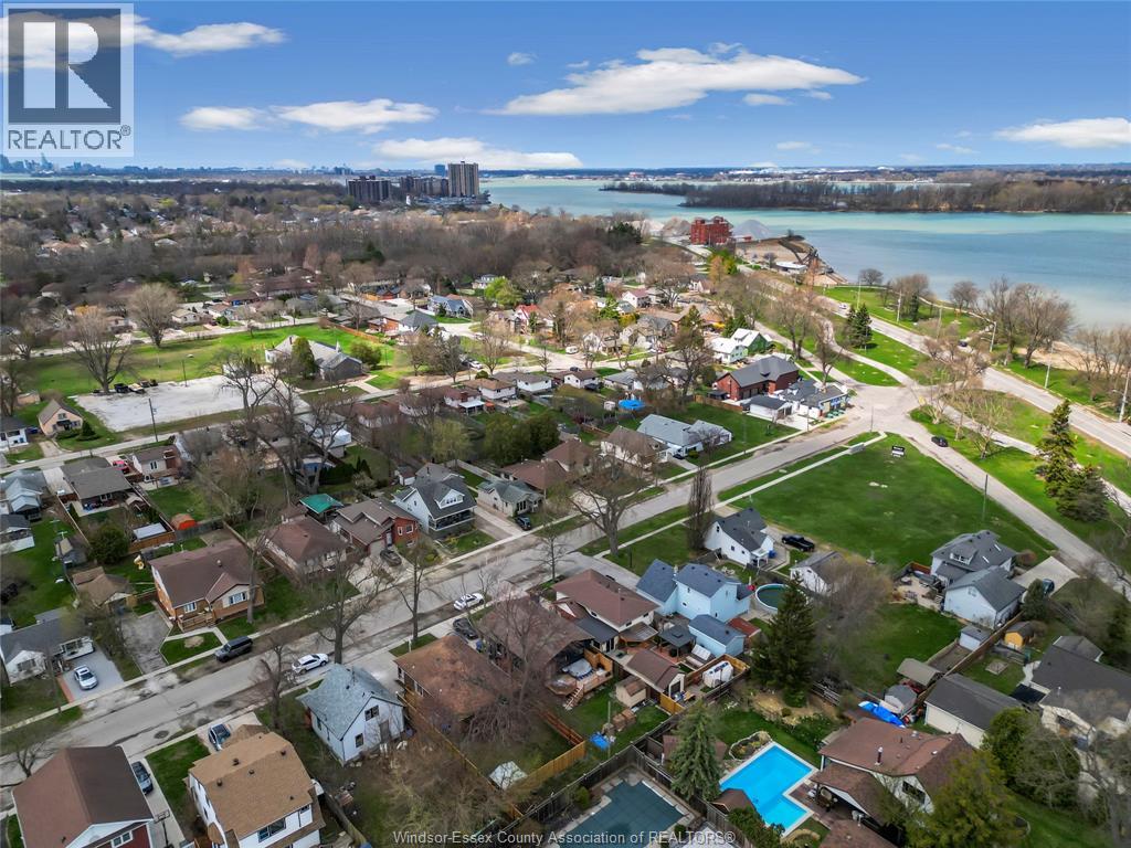 556 CLOVER, Windsor, Ontario, N8P1C6 — Photo 24