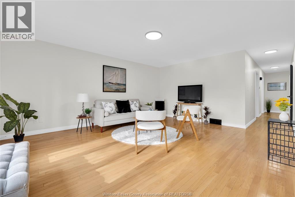 556 CLOVER, Windsor, Ontario, N8P1C6 — Photo 32
