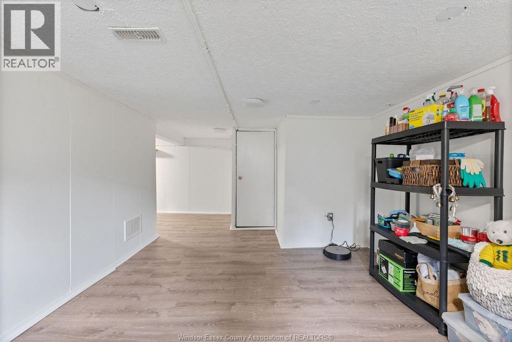 785 MOY AVENUE, Windsor, Ontario, N9A2N5 — Photo 5