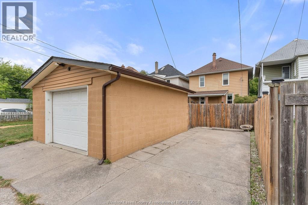 785 MOY AVENUE, Windsor, Ontario, N9A2N5 — Photo 9