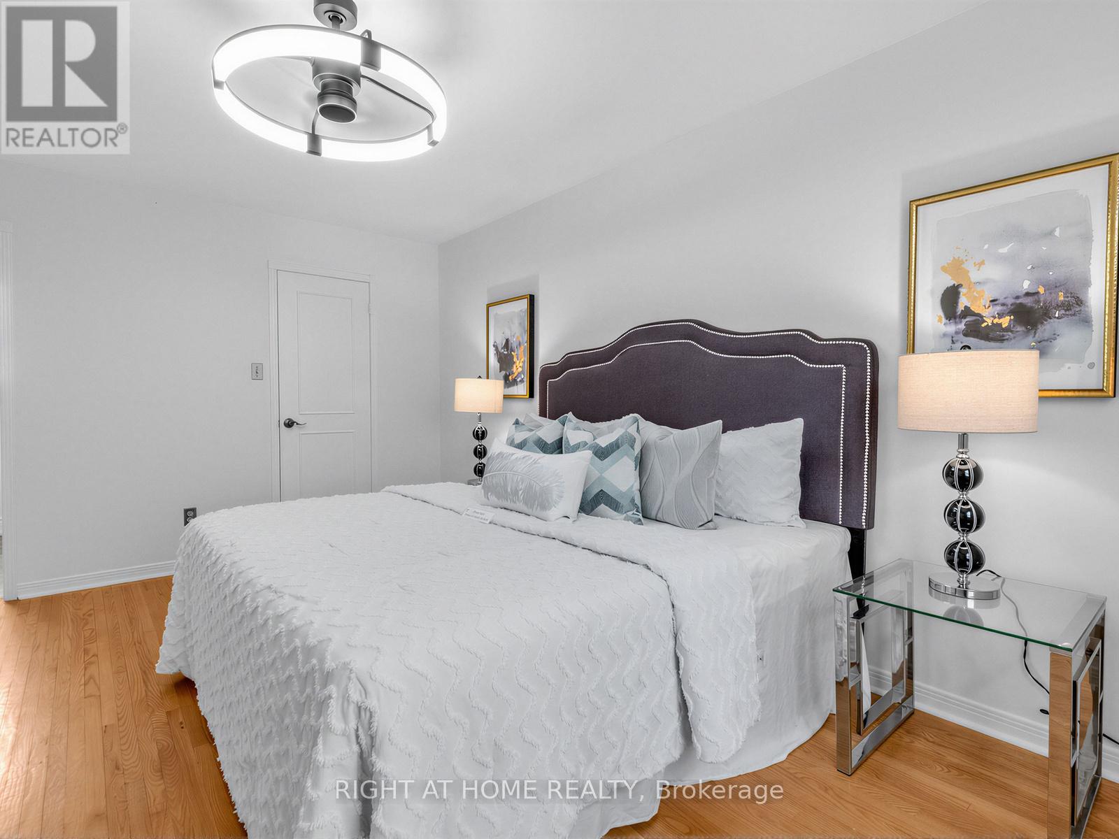 101 HOLSWORTHY CRESCENT - 23