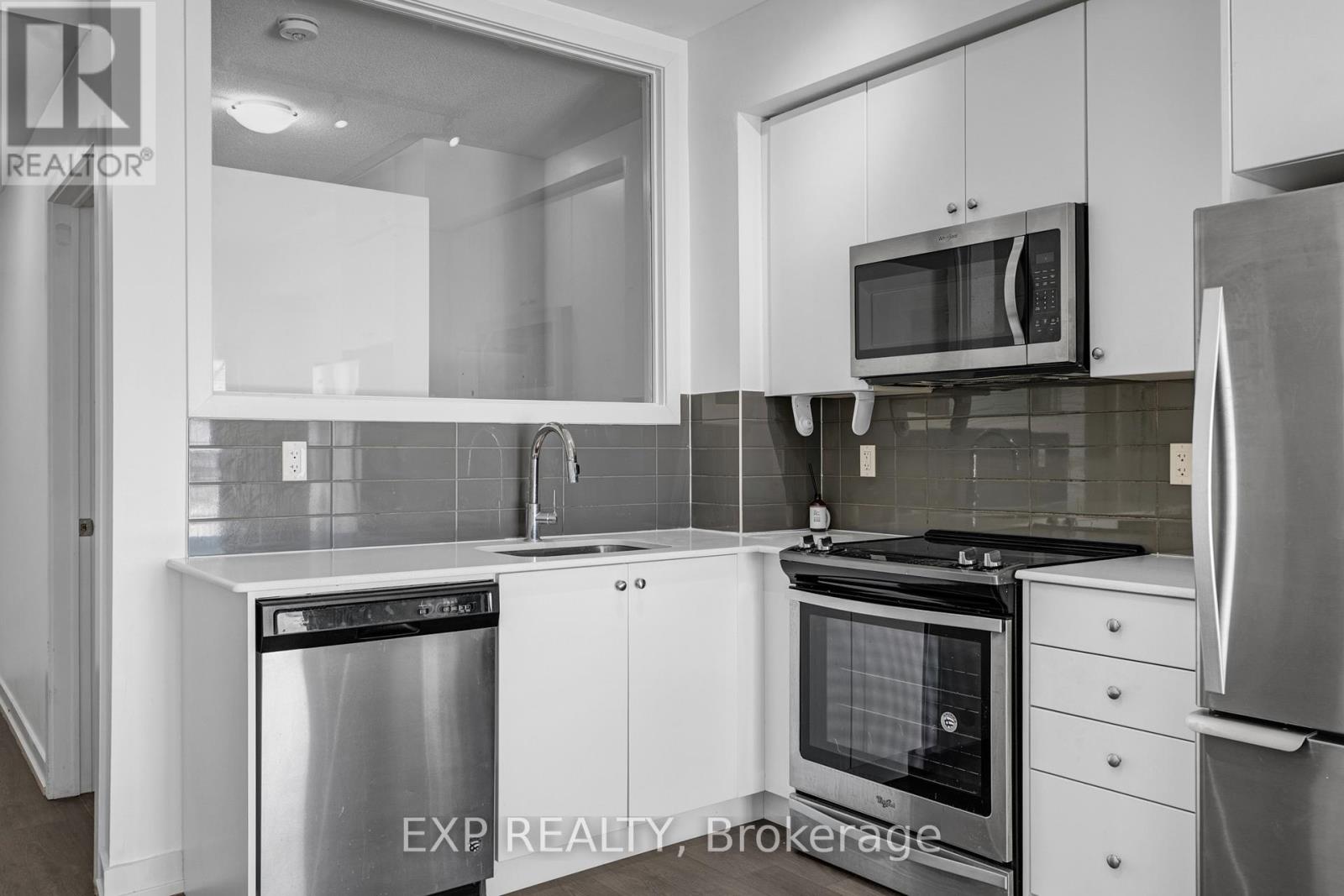 #115 555 WILLIAM GRAHAM DRIVE - 6