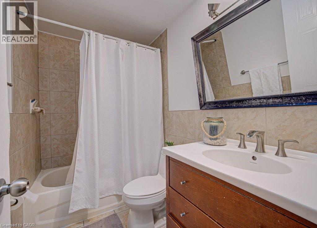 237B THISTLEGLEN Place, Waterloo, Ontario, N2T2A6 — Photo 36
