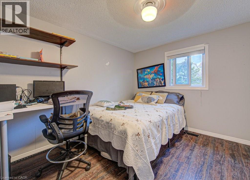 237B THISTLEGLEN Place, Waterloo, Ontario, N2T2A6 — Photo 12