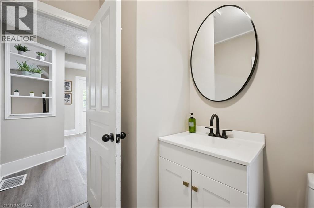 15 GORDON Avenue - 18