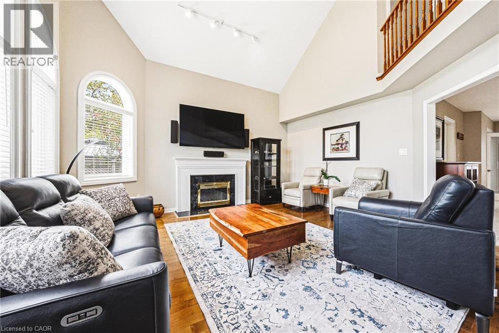 2162 COUNTRY CLUB Drive, Burlington, Ontario, L7M4B1 — Photo 18