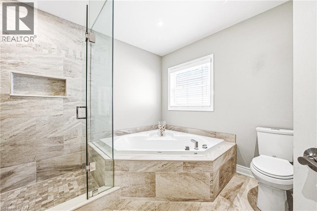 2162 COUNTRY CLUB Drive, Burlington, Ontario, L7M4B1 — Photo 43