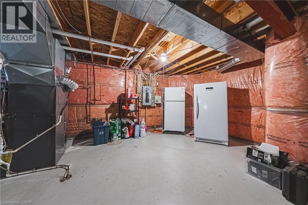 2162 COUNTRY CLUB Drive, Burlington, Ontario, L7M4B1 — Photo 11