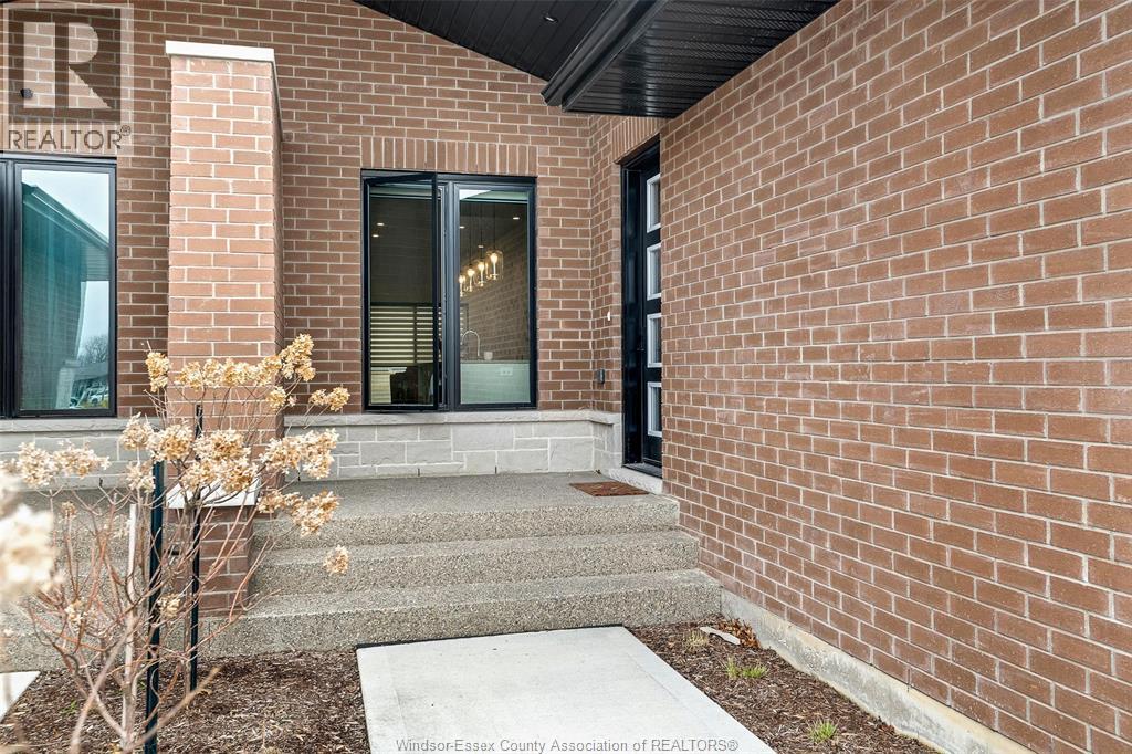 658 LILY MAC BOULEVARD, Windsor, Ontario, N9E0B1 — Photo 26