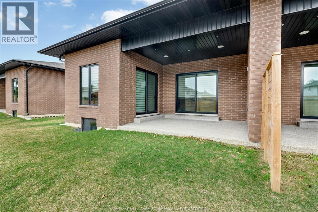 658 LILY MAC BOULEVARD, Windsor, Ontario, N9E0B1 — Photo 24