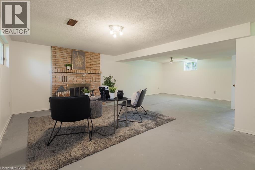 194 FIDDLERS GREEN Road - 17