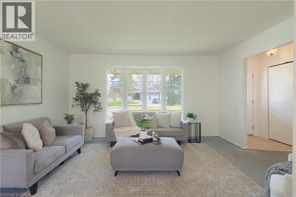 194 FIDDLERS GREEN Road - 5