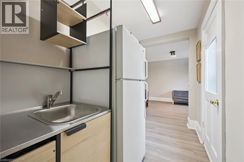 15 GORDON Avenue - 12