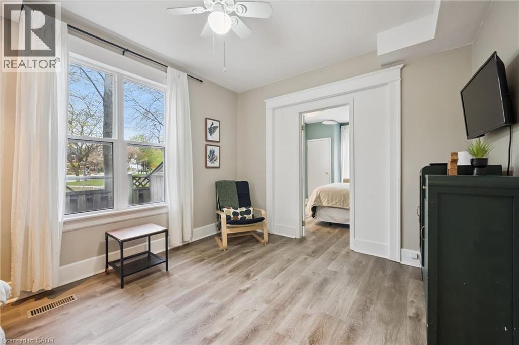 15 GORDON Avenue - 26