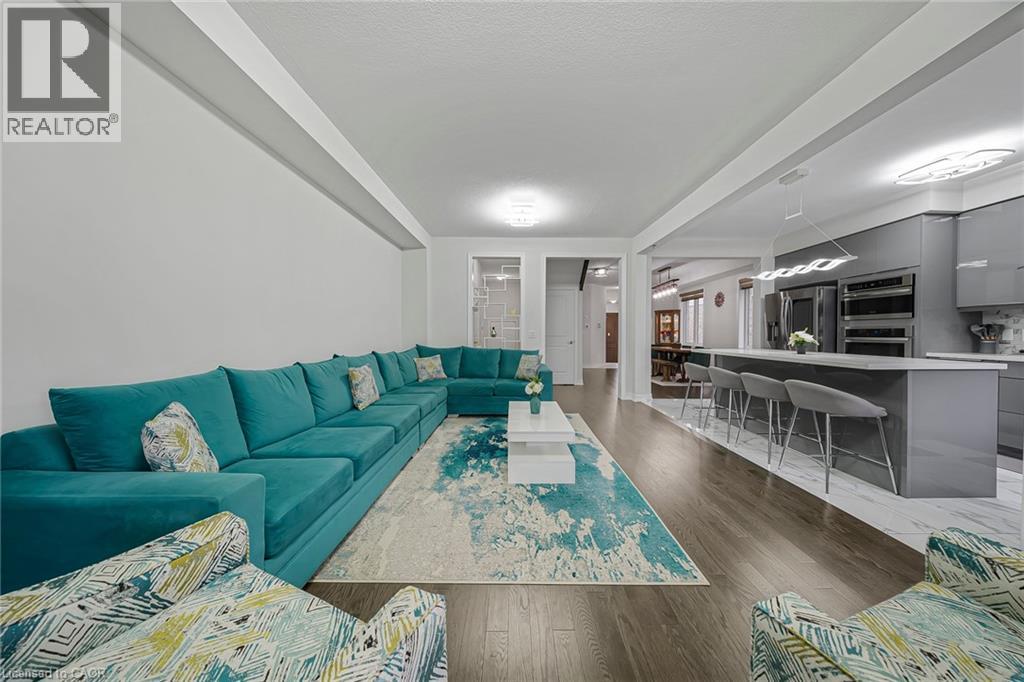 38 GLORIA Street, Kitchener, Ontario, N2R0R1 — Photo 2
