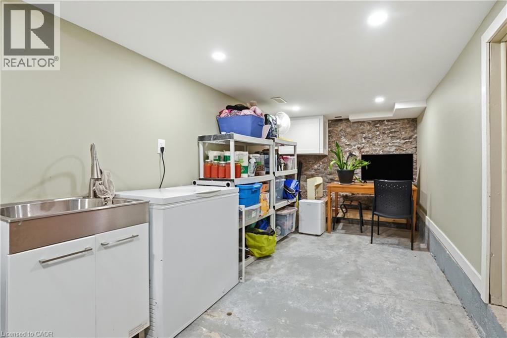 47 NEW Street - 17