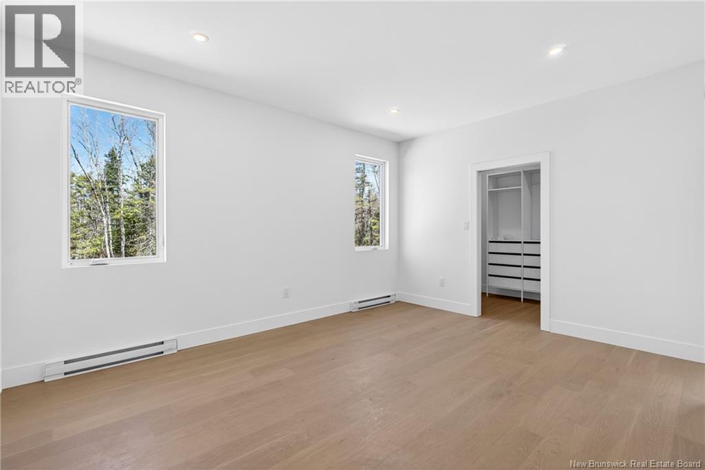 38 Maefield Street - 21