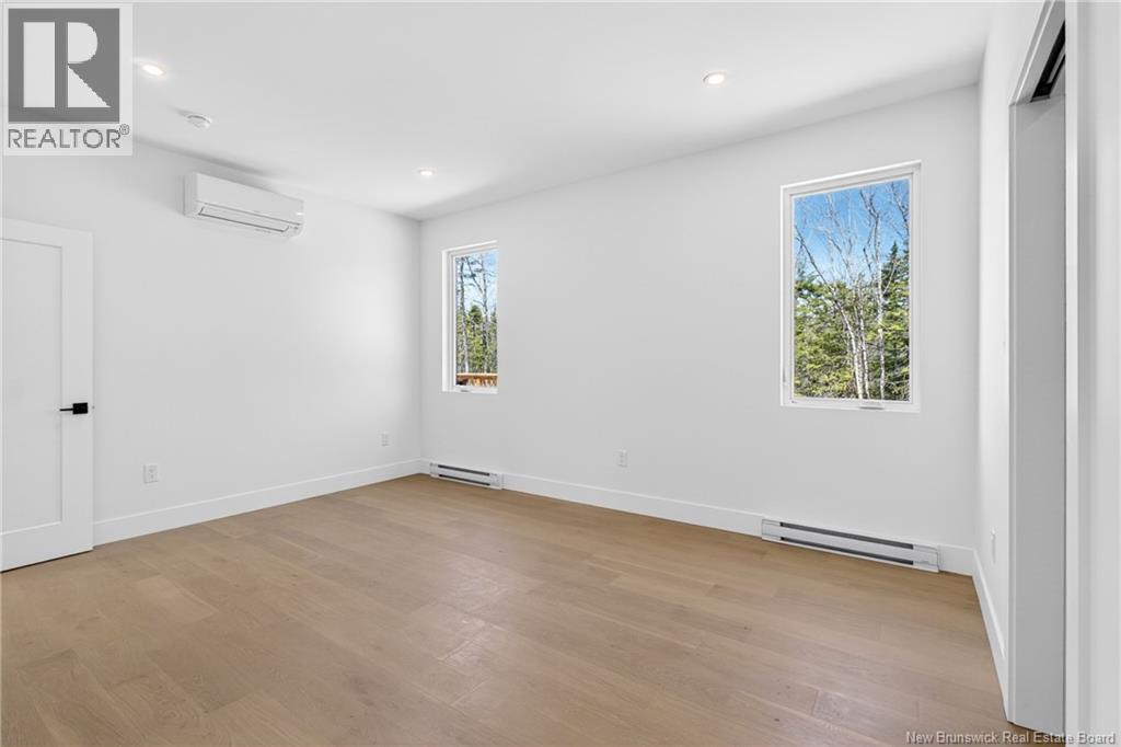38 Maefield Street - 22