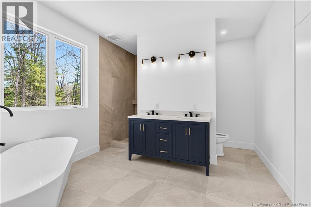38 Maefield Street - 25