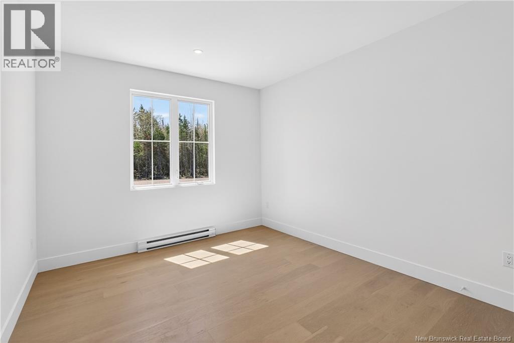 38 Maefield Street - 32