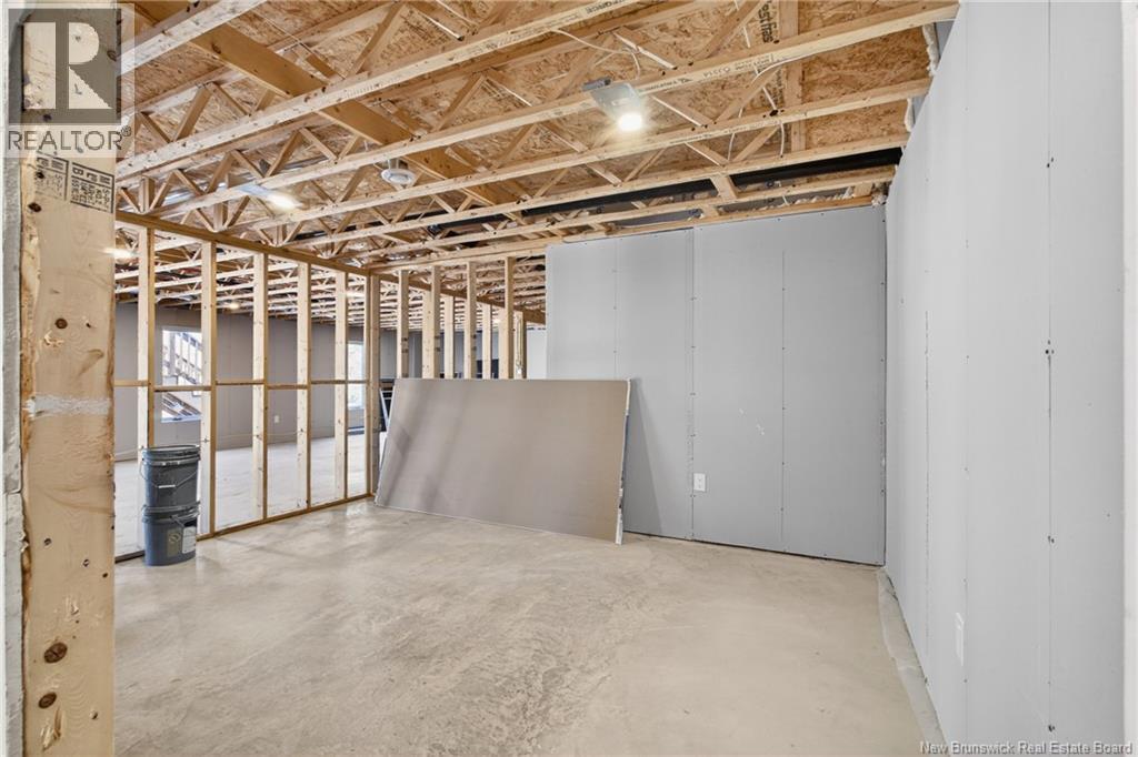 38 Maefield Street - 36
