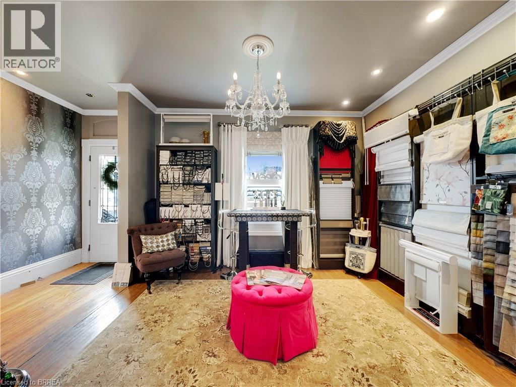 273-275 BRANT Avenue - 14