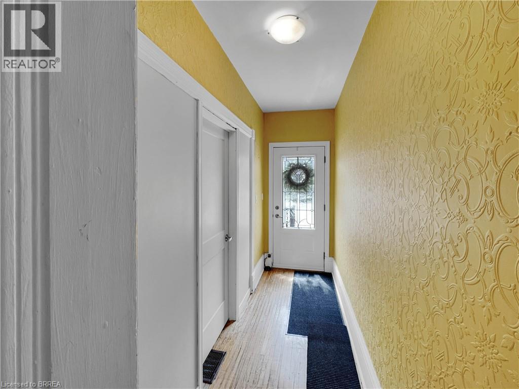 273-275 BRANT Avenue - 22