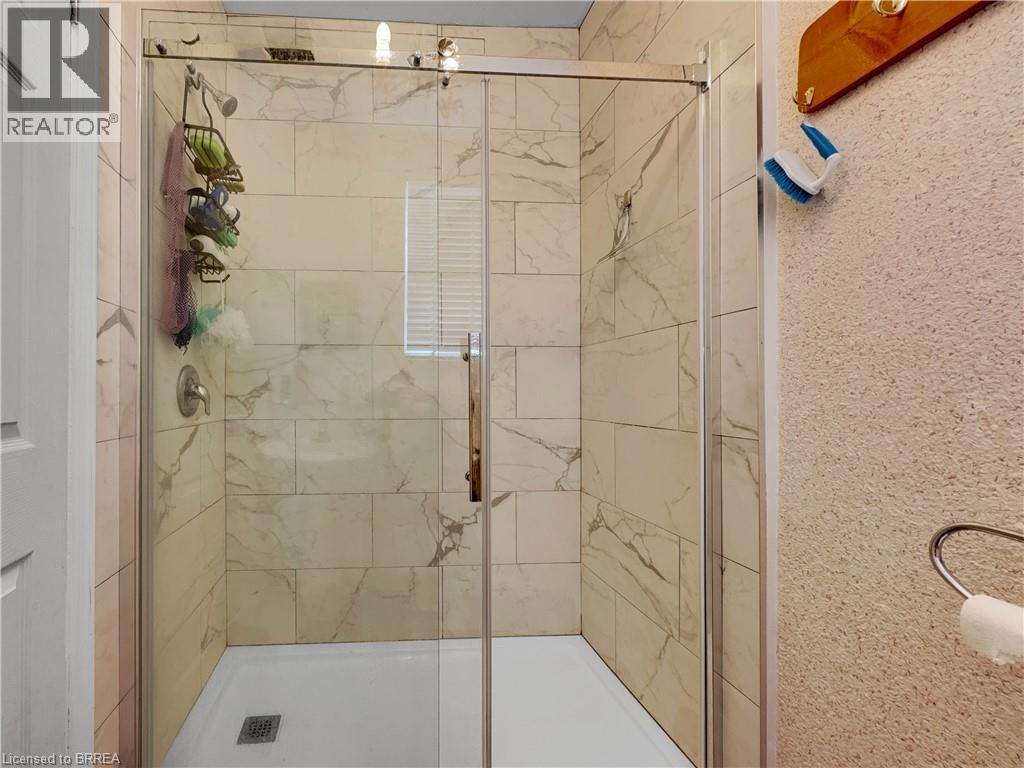 273-275 BRANT Avenue - 29