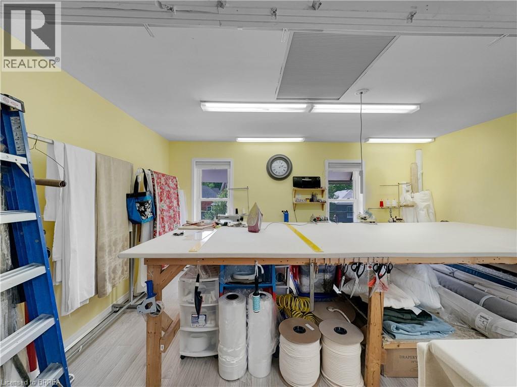 275 BRANT Avenue - 11