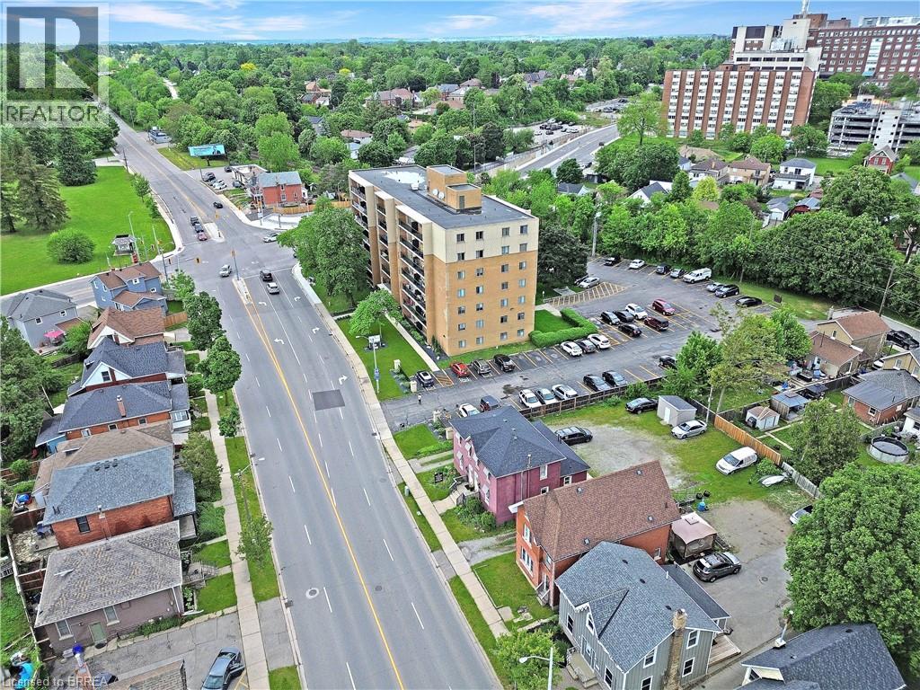 275 BRANT Avenue - 13