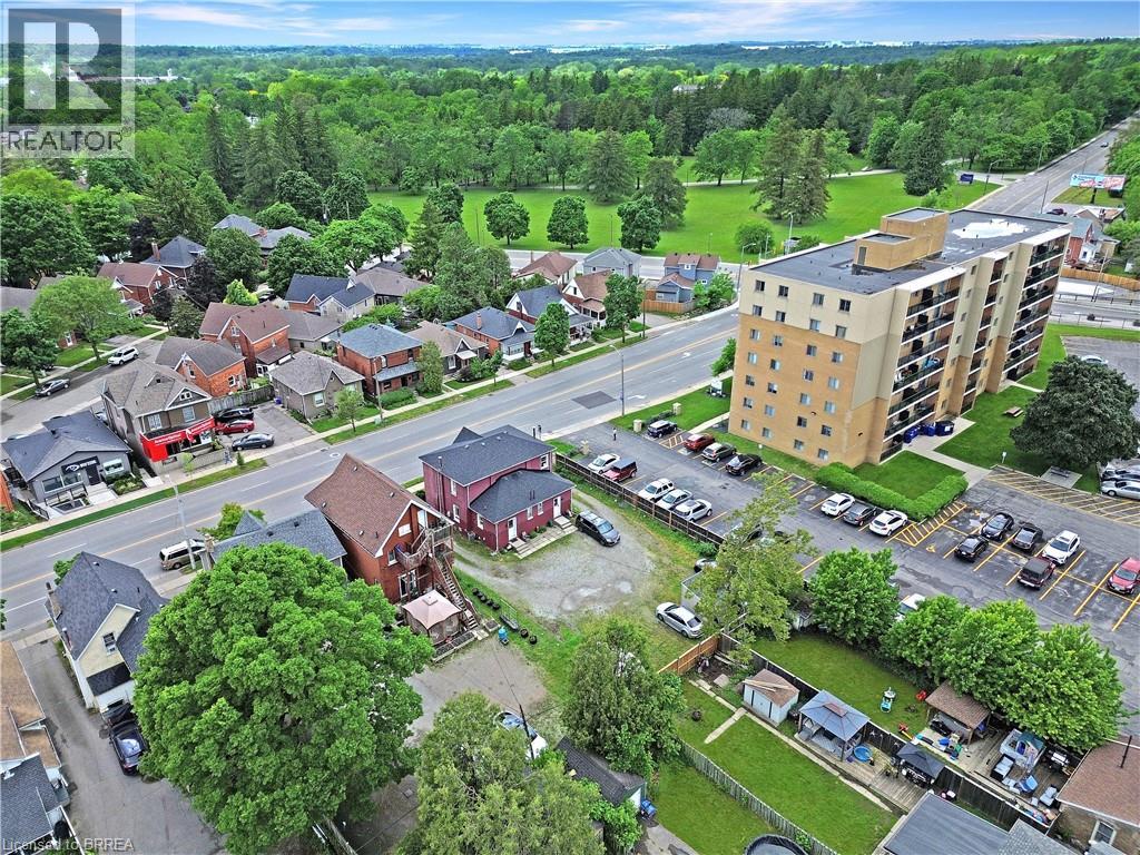 275 BRANT Avenue - 14