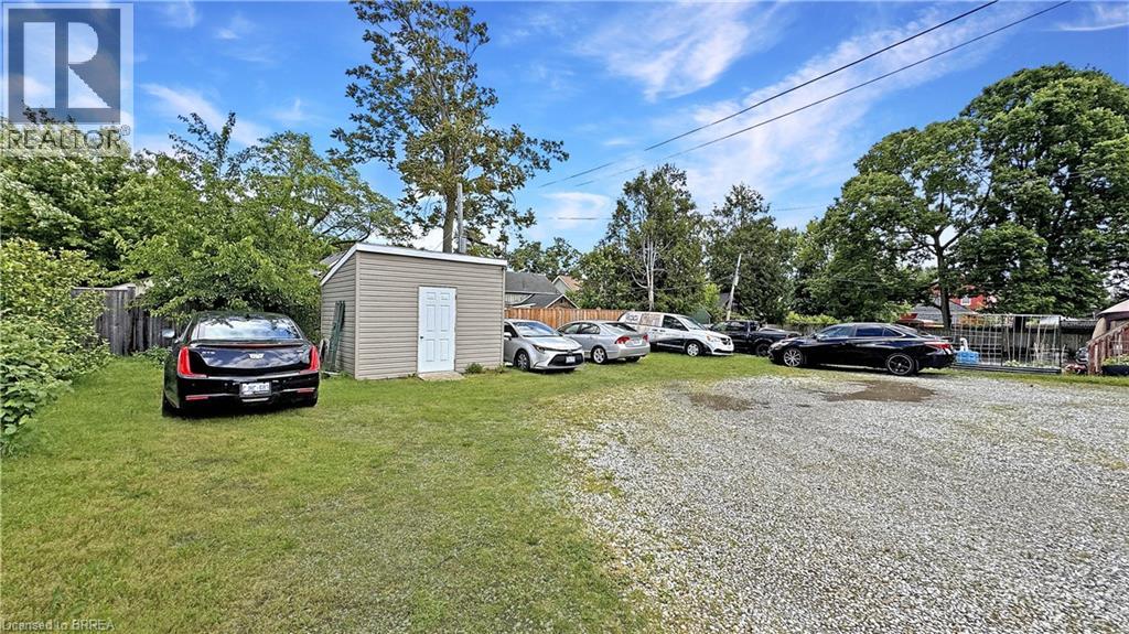 275 BRANT Avenue - 4