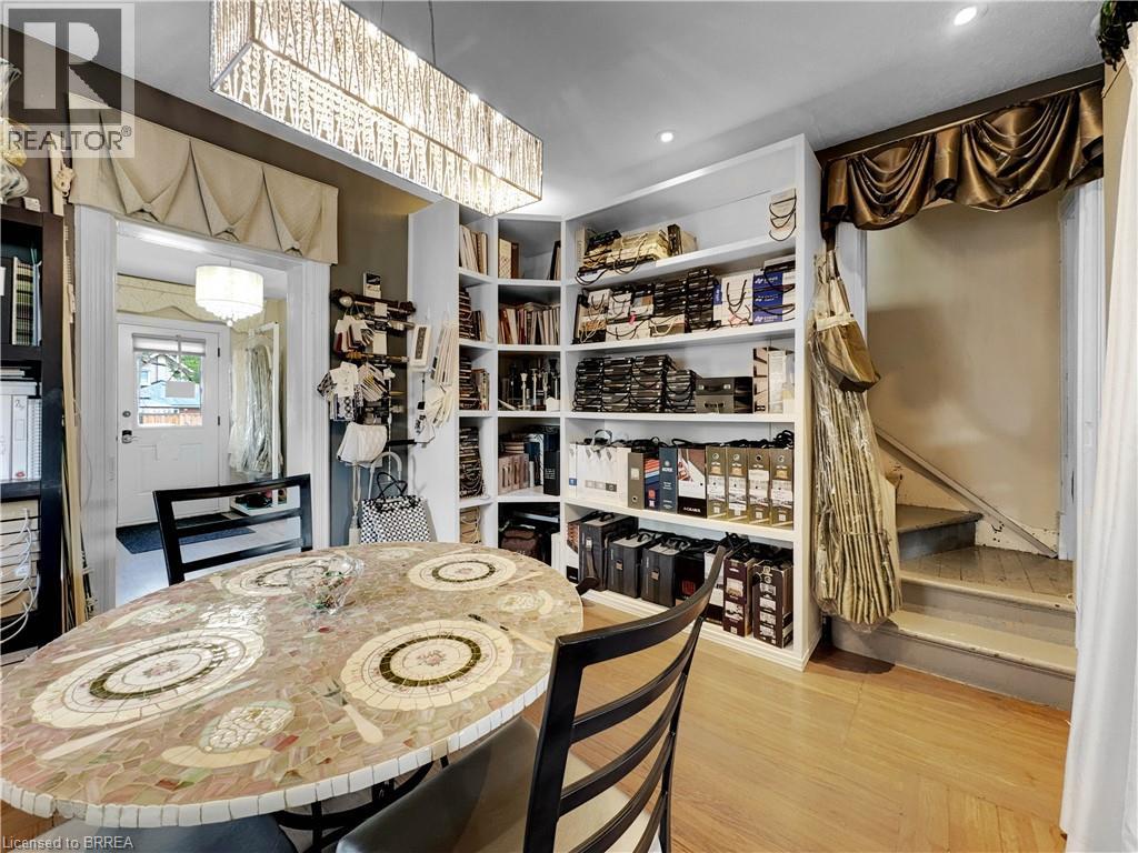 275 BRANT Avenue - 7