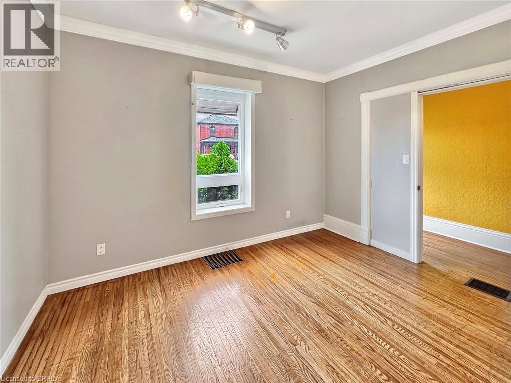 273 BRANT Avenue - 7